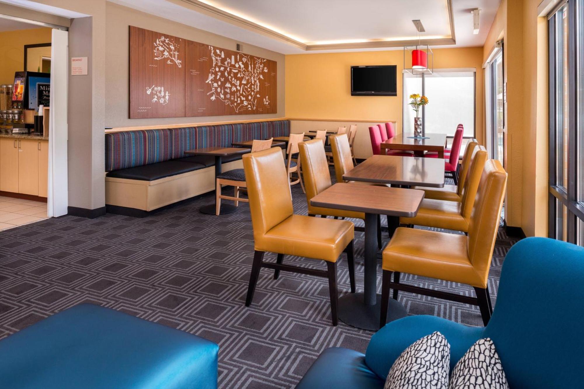 Towneplace Suites Huntington Exterior photo