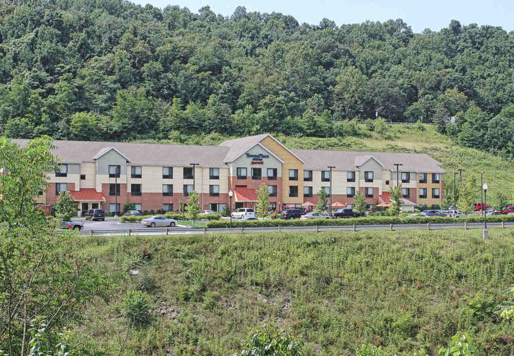 Towneplace Suites Huntington Exterior photo