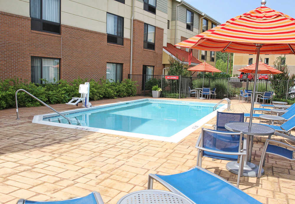 Towneplace Suites Huntington Exterior photo